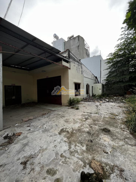 Cho thuê sân bãi làm kho - xưởng gia công - huỳnh tấn phát - quận 7 - 340m2 - giá 15tr.tháng