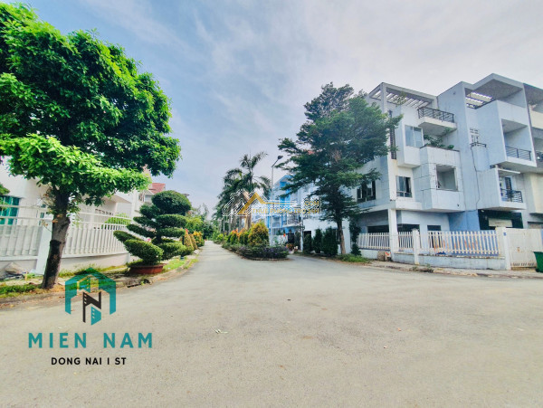 Cho thuê mặt bằng góc 2 mặt tiền biên hoà