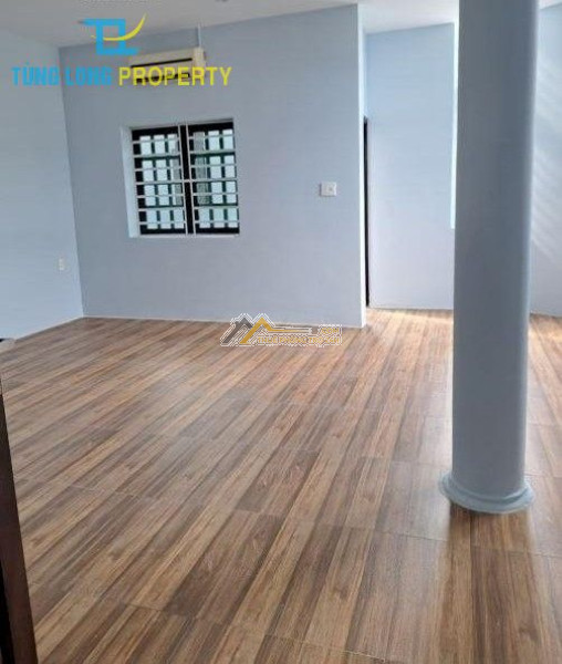 Nhà 3 tầng trống suốt, ngang gần 8m, đường phan đăng lưu, hải châu, đà nẵng
