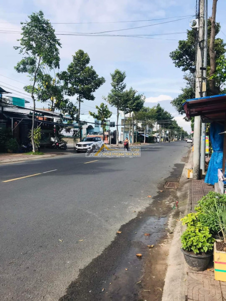Cho thuê nhà mặt tiền 1 trệt 1 lầu gần chợ nàng hai tp sa đéc đồng tháp.