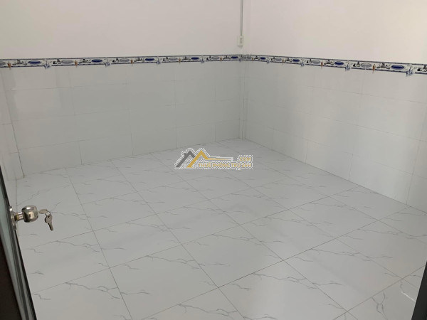 Cho thuê nhà mặt tiền 1 trệt 1 lầu gần chợ nàng hai tp sa đéc đồng tháp.