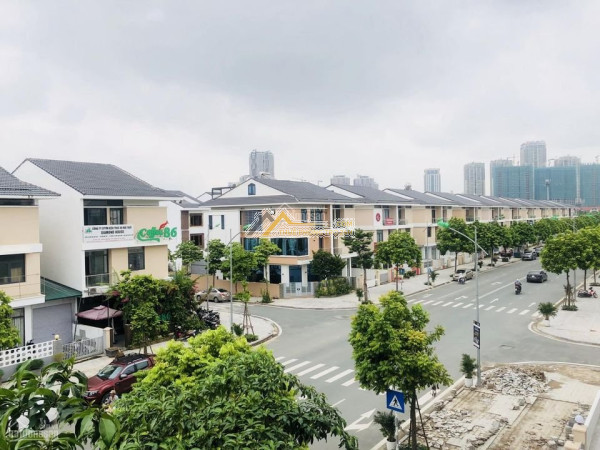 Cho thuê biệt thự dương nội, 200m2, phố kinh doanh, gần aeon mall, hđ 5 năm. lh 0985087065