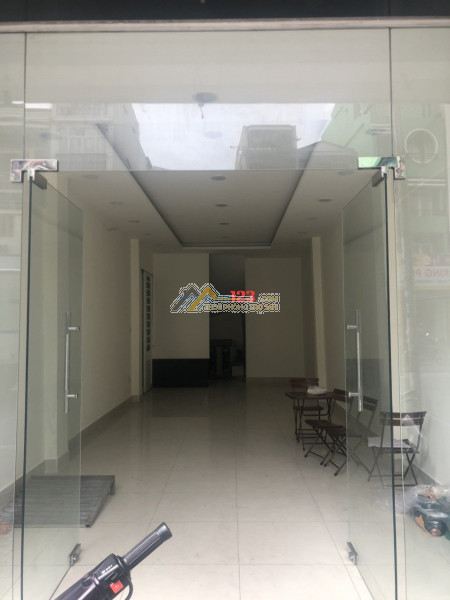 Cho thuê nhà mặt tiền bạch đằng, p 24, q. bình thạnh. 3.8x12m. 40tr