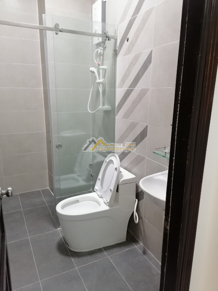Nhà cho thuê mặt tiền pasteur, p.8, q.3. dt:4x17 1trệt 5lầu. giá 100tr/th