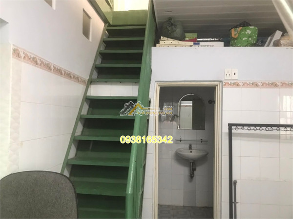 Cần cho thuê nhà phú nhuận 30m2 2 tầng chỉ 4tr.