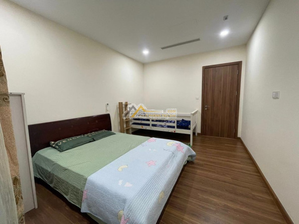 Chính chủ cho thuê căn hộ 3 phòng ngủ golden park tower số 2 phạm văn bạch,cầu giấy hà nội