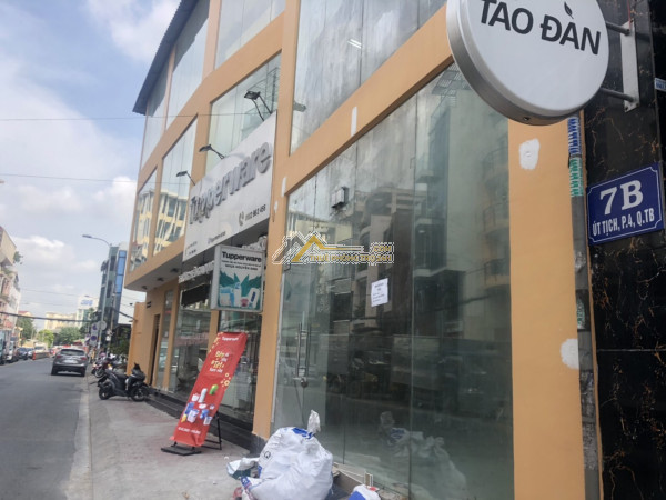Cần cho thuê nhanh mặt bằng kinh doanh tại quận 3, tphcm