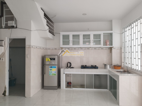 Cho thuê nhà 1 trệt 1 lầu đường 853 gần ngã 7, tp sa đéc, đồng tháp.